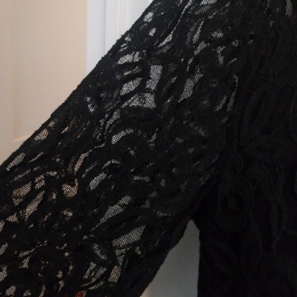 Black lace romper - Picture 2 of 3